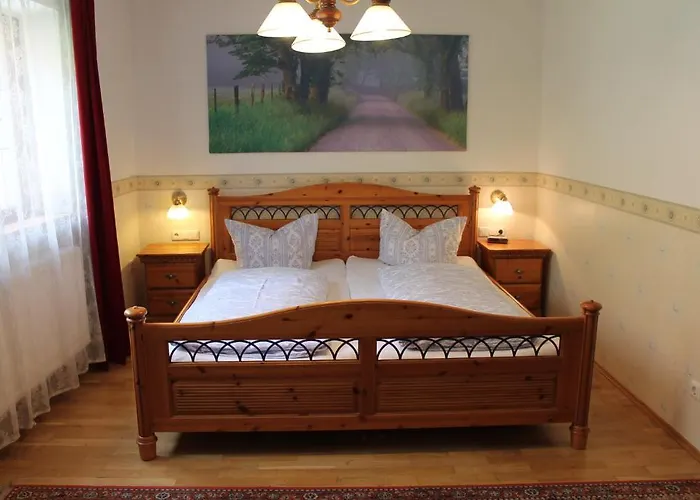 Kreuzerhof Garni Otel